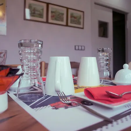 El Lacayo De Sestiello 3*