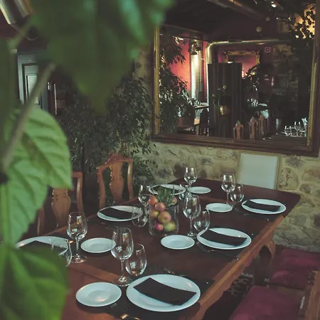 Hotel El Lacayo De Sestiello