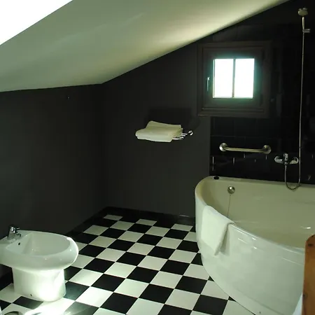 Hotel El Lacayo De Sestiello 3*